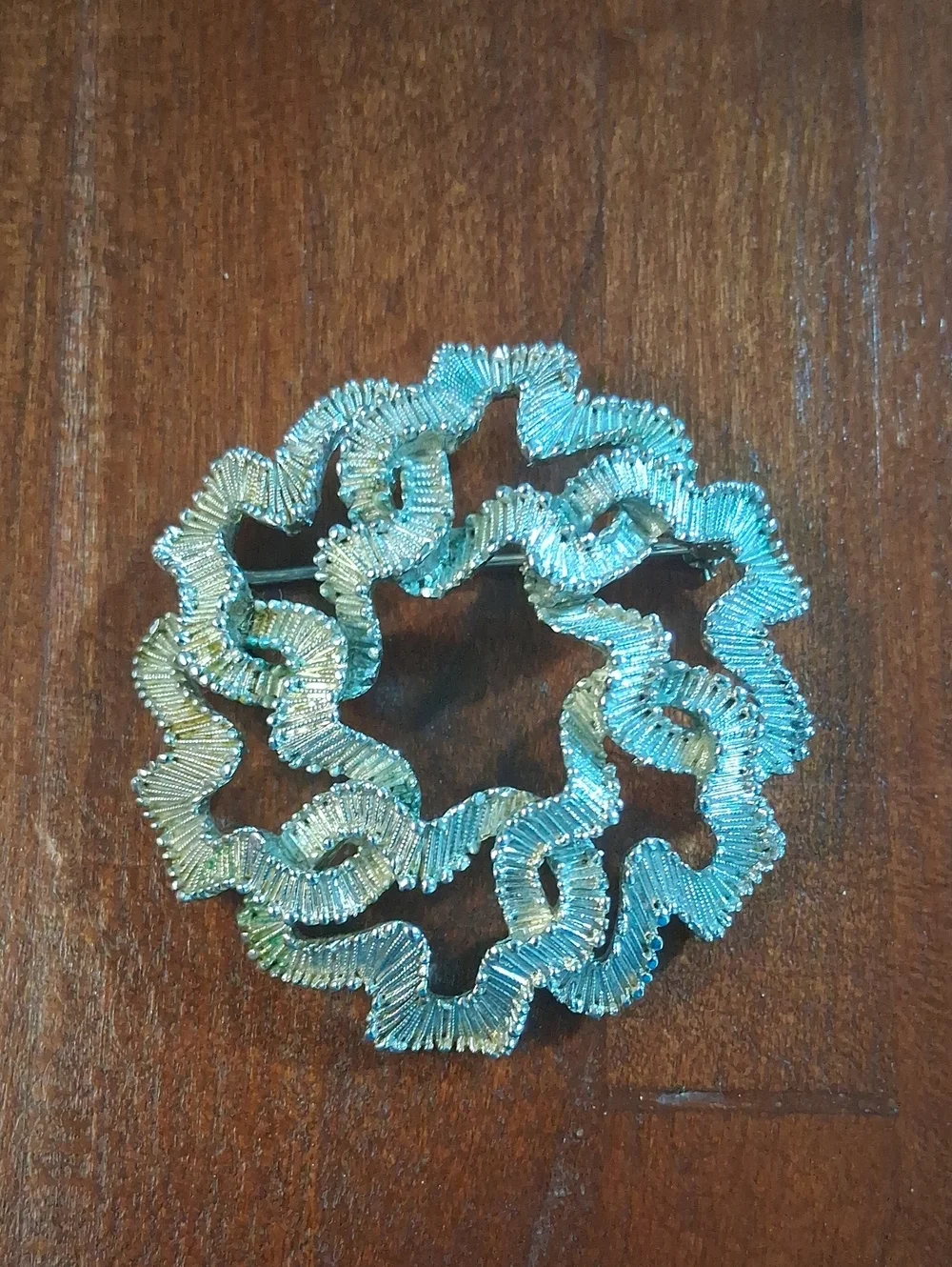 Silver Trifari Ribbonette Filigree Ruffled Elegant Statement Brooch Vintage